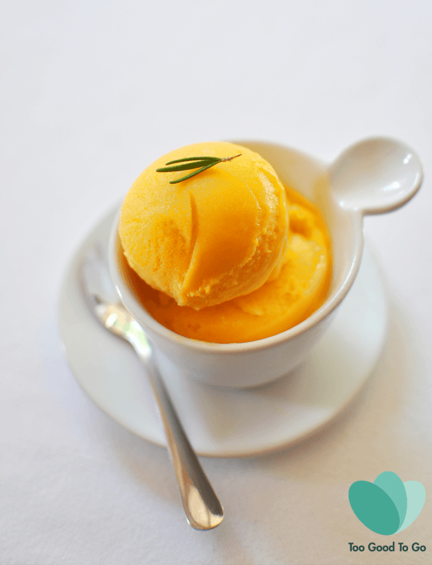 Abrikozensorbet met rozemarijn